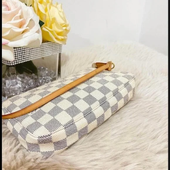 Louis Vuitton pochette accessories mini bag, damier azur - Picture 6 of 7